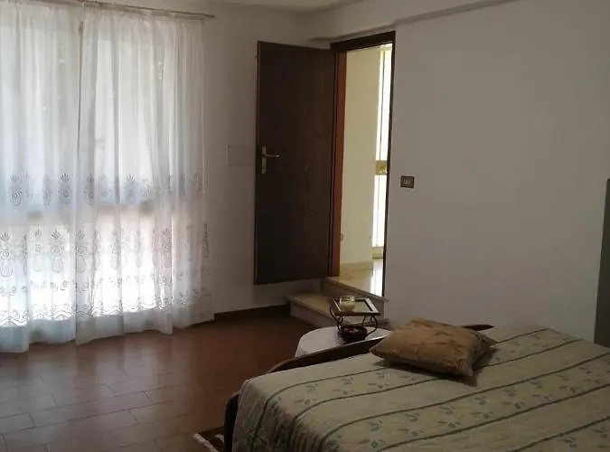 Il Canto Dei Galli * Monte Colombo